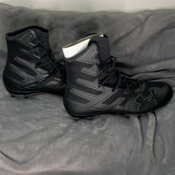 NIB Under Armour Highlight Football Cleats - Picture 5 of 5